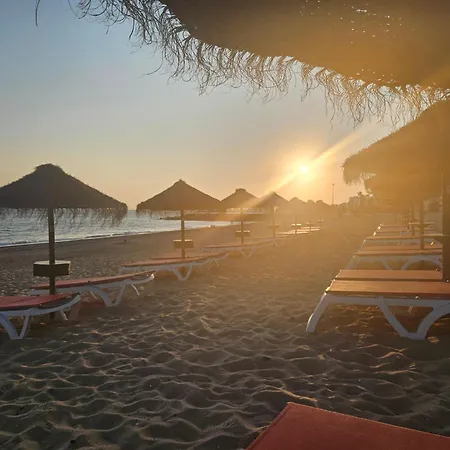 Stayhub Sea Breeze 2min Walk To The Appartement Quarteira